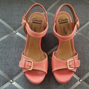 CLARKS Coral Leather Wedge Sandals!